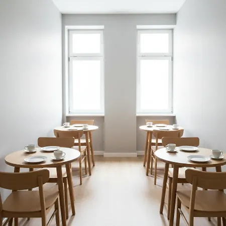 شقة فندقية Anka Ra 06 *