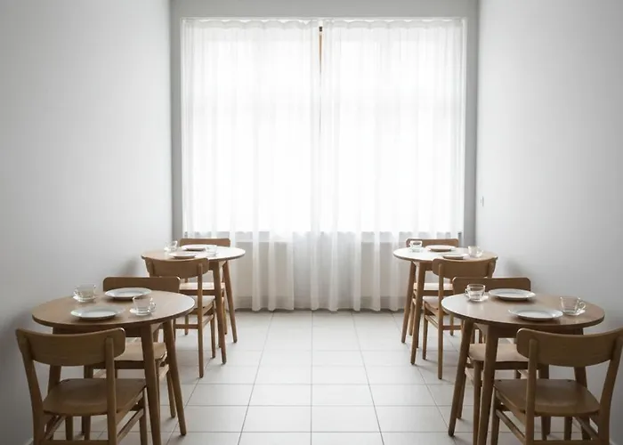 Ξενοδοχείο με διαμερίσματα Anka Ra 06